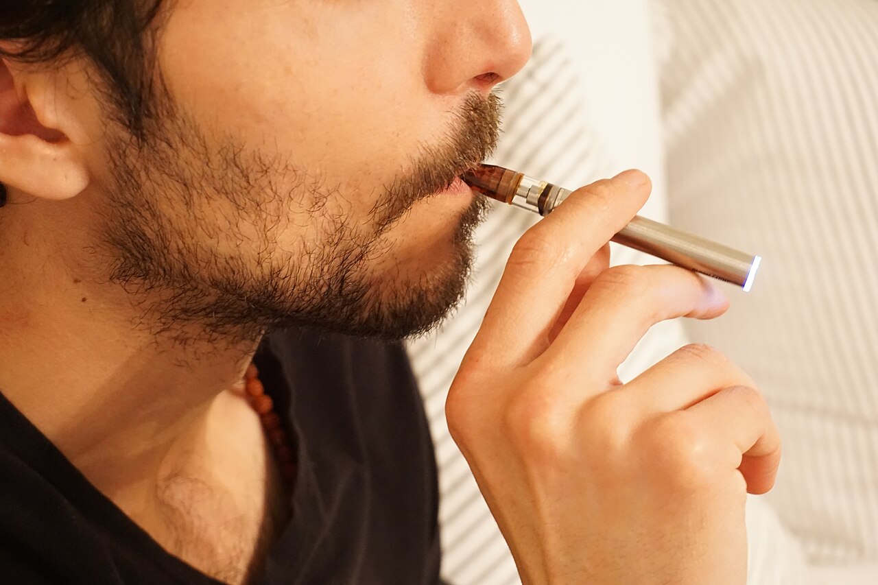White House Plays Coy on Hemp-Derived THC Bill Amidst Inhalable Product Debate